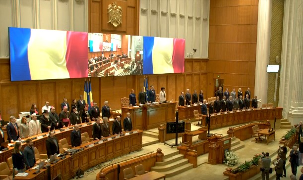 Ce șanse are moțiunea PSD-AUR să fie votată.  Aritmetica din Parlament poate decide soarta Guvernului Bolojan