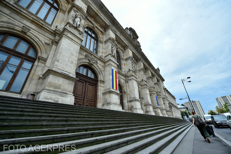 Curtea de Apel București a respins cererea de suspendare a numirii judecătorului Dacian Dragoş la CCR