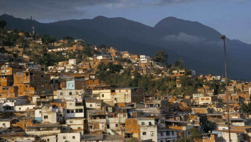 Şapte zile de doliu în Venezuela, „în onoarea martirilor” ucişi în operaţiunea americană