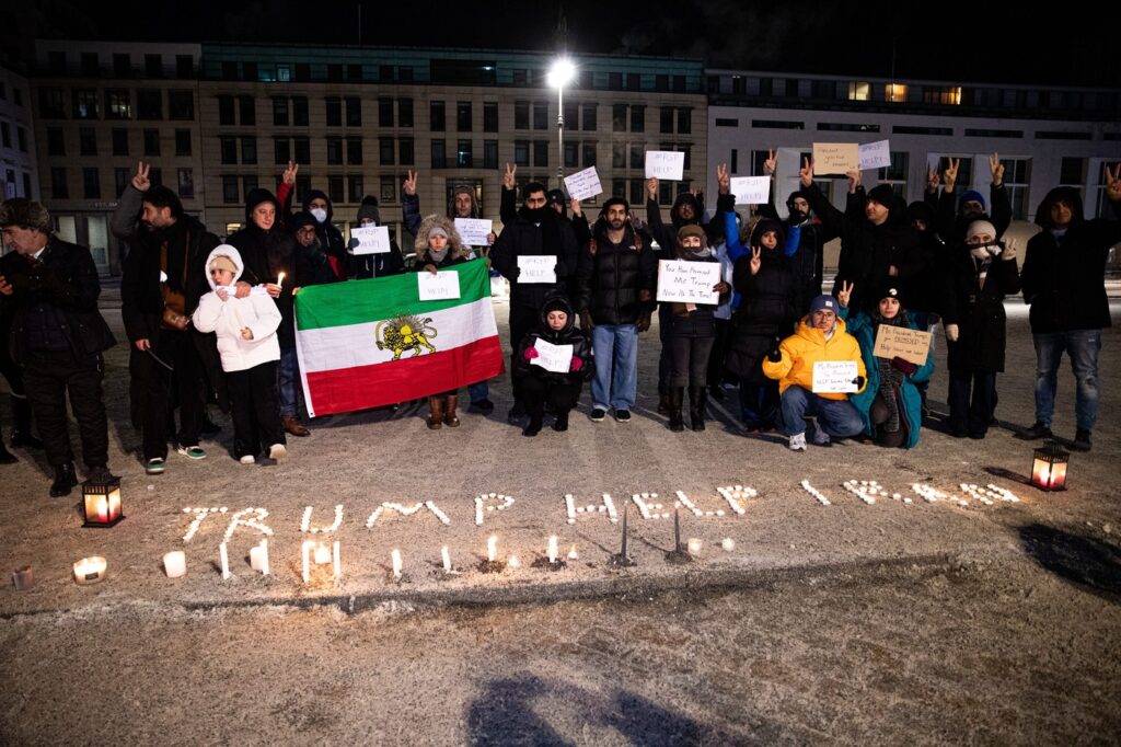 Trump: Evaluăm situația din Iran. Armata analizează situația și luăm în considerare opțiuni foarte puternice