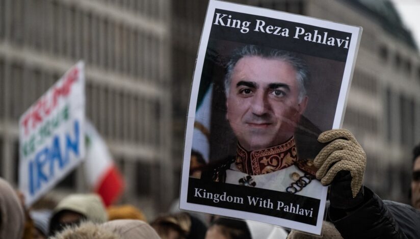 Politico: Cum vrea prințul Reza Pahlavi, fiul ultimului șah al Iranului, să înlocuiască regimul ayatollahului Khamenei cu o democrație