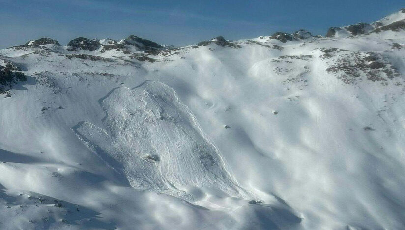 Cinci schiori au murit în urma a două avalanșe din vestul Austriei. Autoritățile au transmis mai multe avertismente