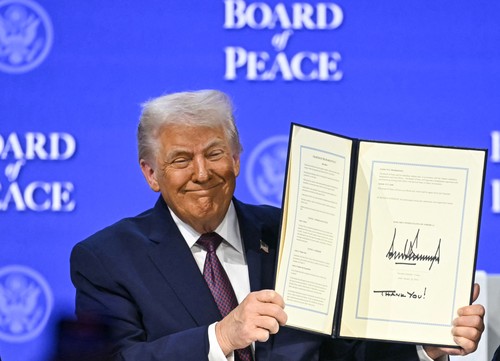 Donald Trump a lansat la Davos Consiliul pentru Pace: Funcționează