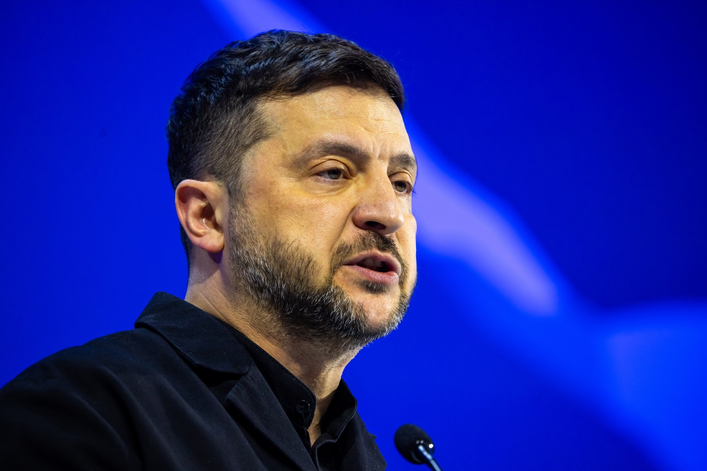 Ucraina: Zelenski le cere partenerilor europeni să accelereze livrarea rachetelor pentru apărarea antiaeriană a ţării sale