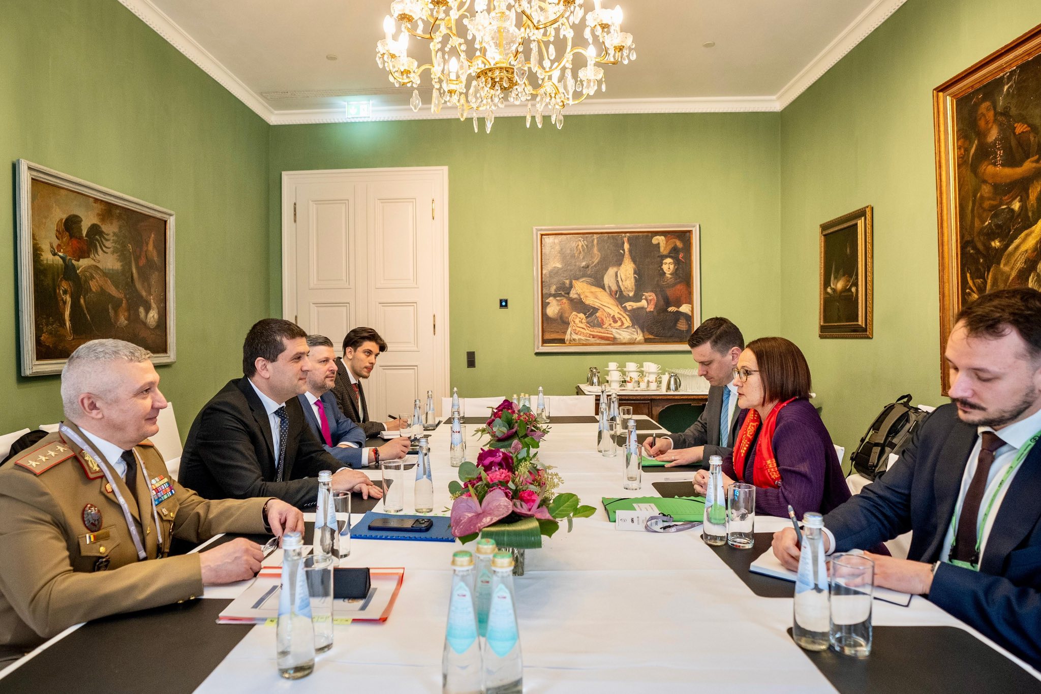 Ministrul Apărării, întâlniri cu lideri din industria europeană de apărare și tehnologie, la Conferința de Securitate de la München