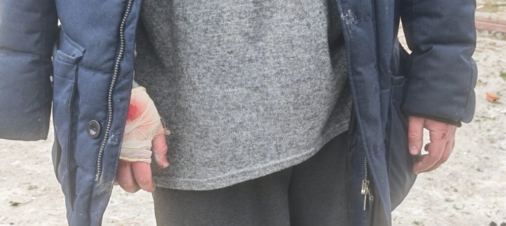 Echipa TVR a ajuns în Borșceahivka la câteva ore după atacul rusesc. Blocuri întregi lăsate fără electricitate și căldură