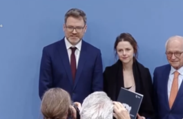 Lavrov afirmă că „mai este mult de lucru” în cadrul negocierilor pentru pace în Ucraina și respinge optimismul SUA