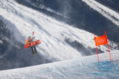 O schioare americană a căzut și s-a lovit violent de pistă la Jocurile Olimpice. A fost luată cu elicopterul de pe pârtie