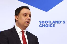 Încă o demisie din guvernul britanic. Membrii cabinetului îl apără pe Keir Starmer