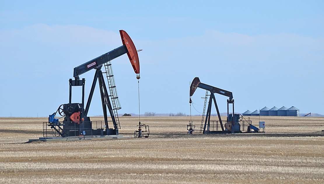 România are rafinării mari, dar prea puțin petrol propriu. Producem de trei ori mai puțin decât importăm