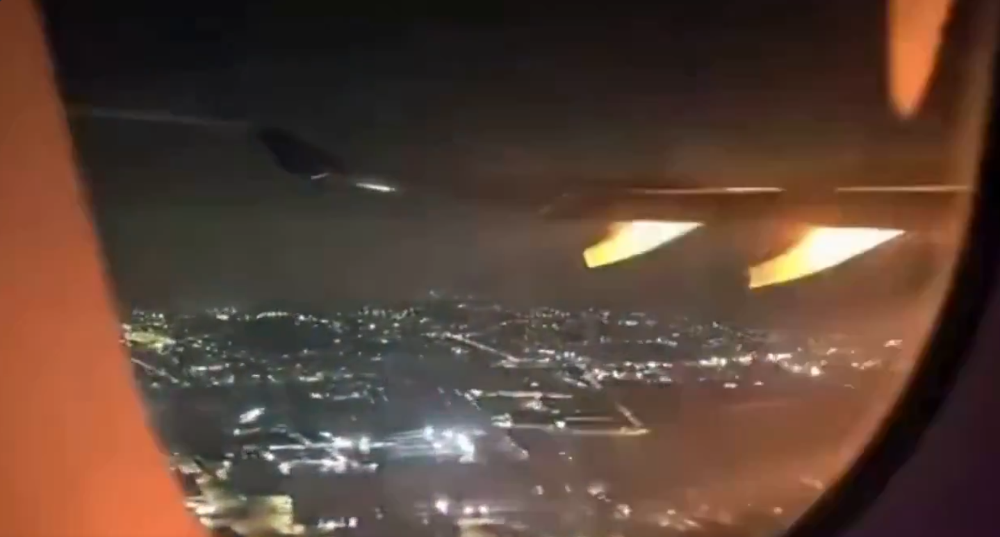 Brazilia / Explozia unei turbine obligă un avion Delta Airlines să se întoarcă la Aeroportul Guarulhos, din São Paulo. Video cu momentul exploziei