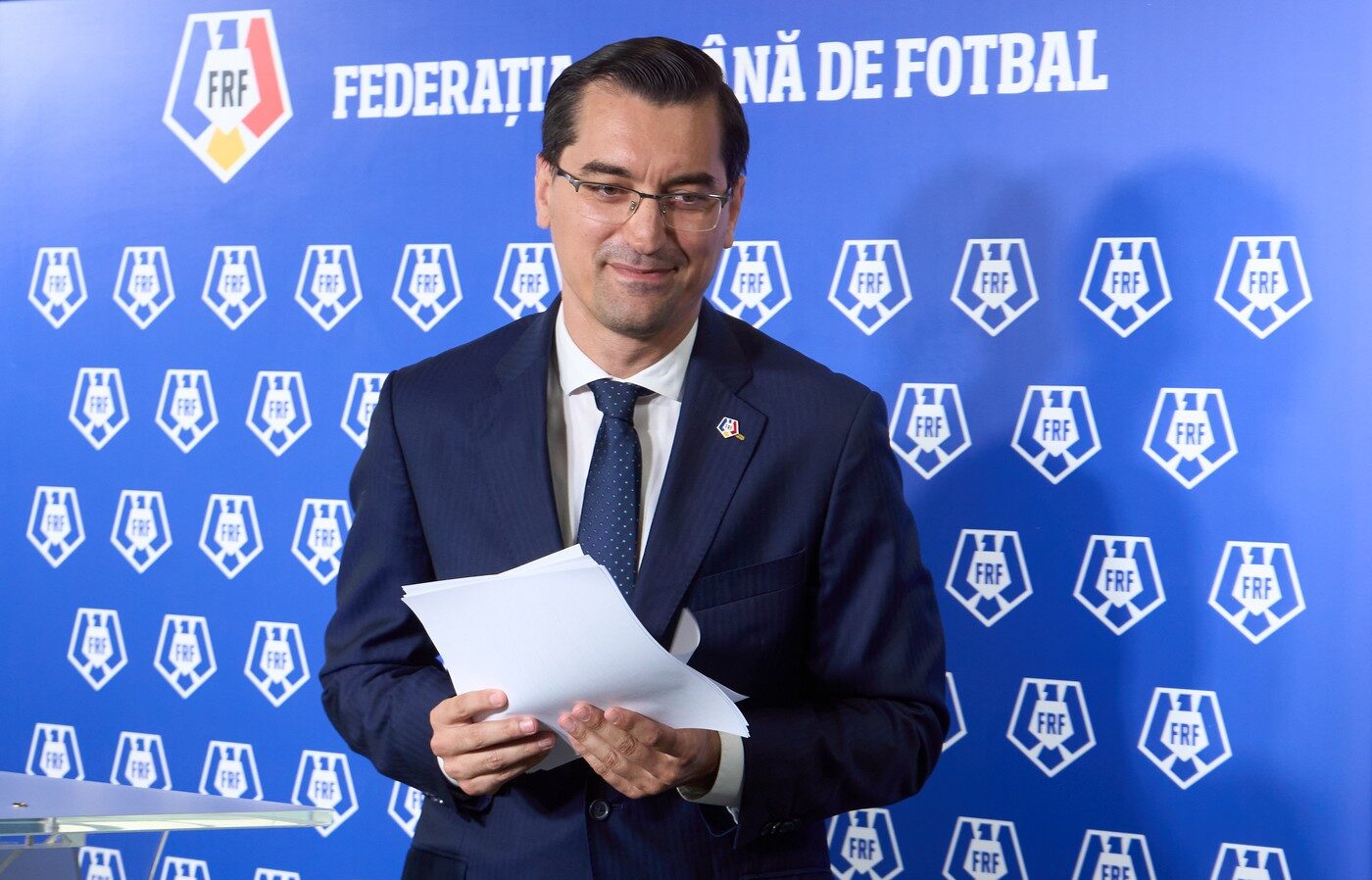 Răzvan Burleanu, după ce lui Mircea Lucescu i s-a făcut rău: Am luat în calcul inclusiv suspendarea meciului din Slovacia