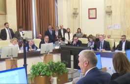 Dezbaterile privind bugetul pe anul 2026, blocate. Se aşteaptă decizia liderilor coaliţiei de guvernare