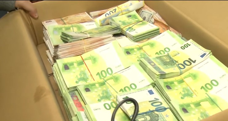 Trei bărbați din Suceava au fost arestați preventiv, în cazul „fabrica” de euro falși