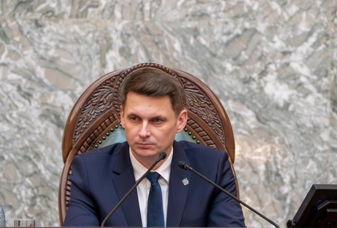 Abrudean: Guvernul a făcut tot ce a fost posibil pentru a proteja populaţia de creşterea preţului la combustibil; nu văd un blocaj