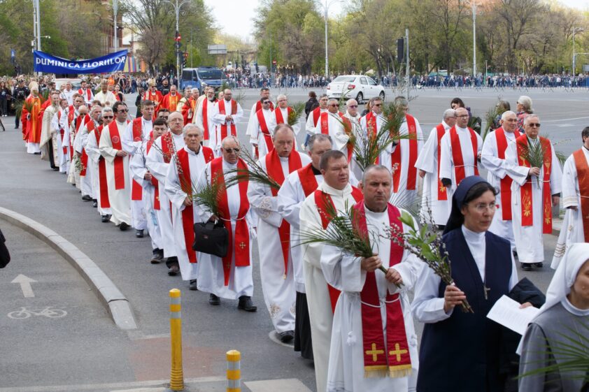 Procesiune romano-catolică de Florii – duminică, în centrul Bucureştiului