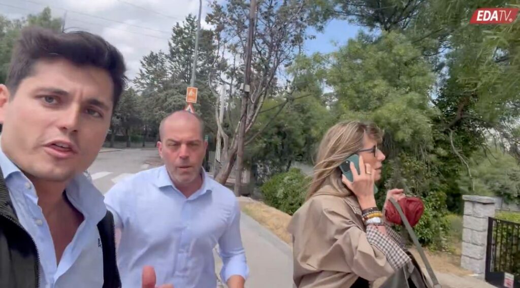 VIDEO. Imagini incredibile cu scandalul dintre soția premierului Sanchez și influencerul din cafenea