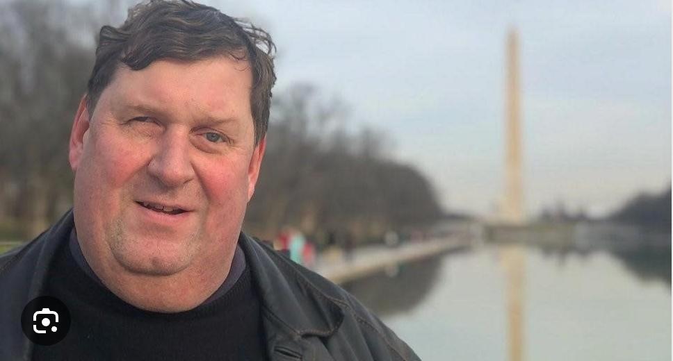 ”Eram îngenuncheat, sub masă, din nou martorul unui atac la adresa președintelui SUA”. Mărturia corespondentului BBC News pentru America de Nord