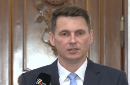 Grindeanu: Cer secretarilor de stat şi prefecţilor PSD să demisioneze. Scopul comun e de a vota această moțiune și de a dărâma guvernul Bolojan