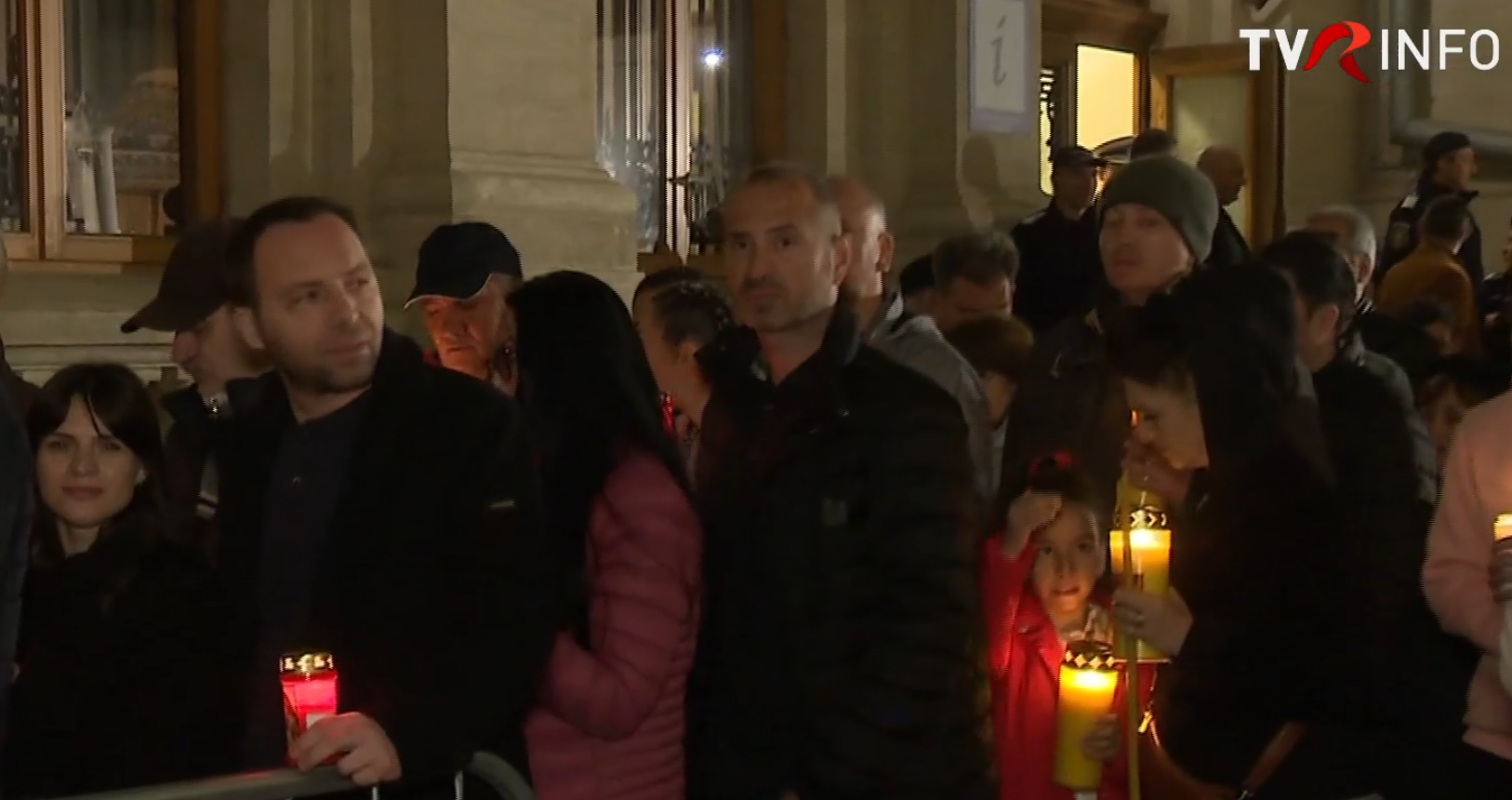 Atenție la lumânările aprinse! Pompierii, în alertă, sfaturi pentru prevenirea incendiilor