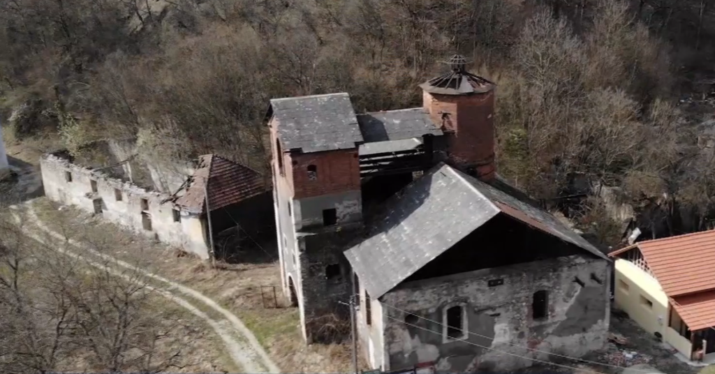 Primul furnal din Europa cu turnare continuă, șanse de reabilitare. Fonta produsă la furnalul din Govăjdia, în Hunedoara, a fost folosită și la turnul Eiffel