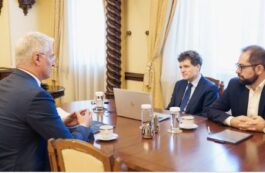 România intră într-o nouă zonă de risc. Cine câștigă și cine pierde după ruptura politică