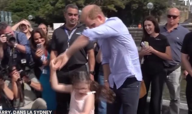 Prințul Harry a dansat la Sydney cu fiica de  patru ani a unui veteran al Jocurilor Invictus