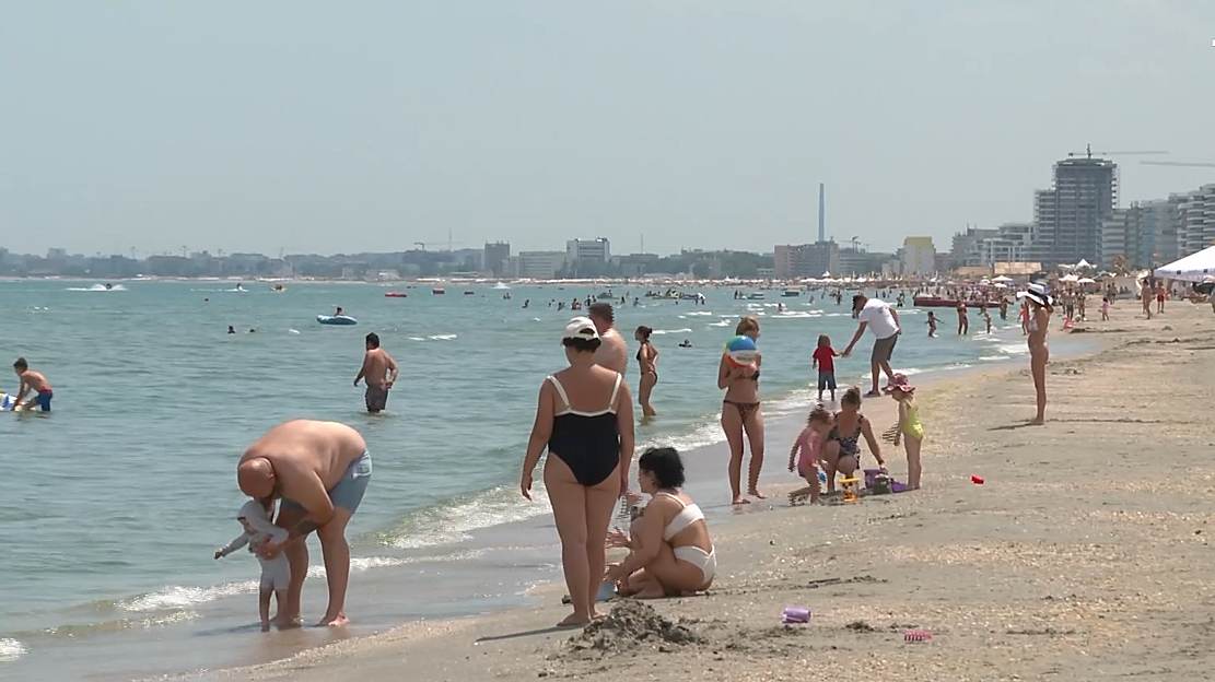 Turismul, în scădere | Românii evită vacanţele în ţară