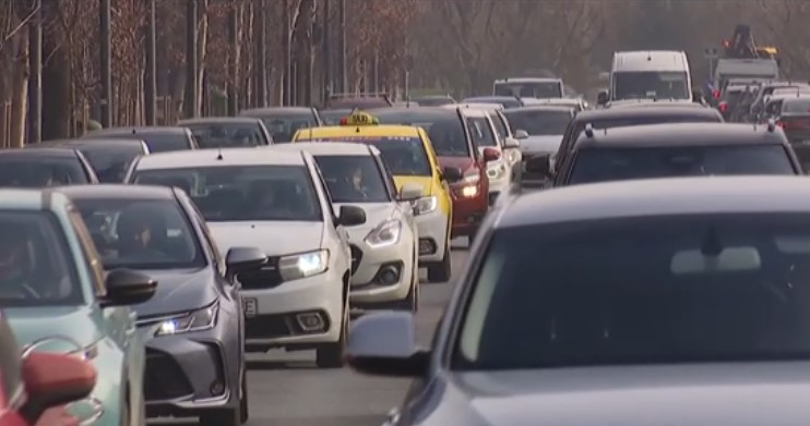 Proiect: Reguli mai stricte pentru mașinile uzate aduse în România. Cum vor fi limitate importurile de automobile poluante