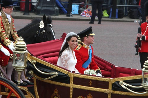 William și Kate au publicat o nouă fotografie de familie, la 15 ani de la căsătorie