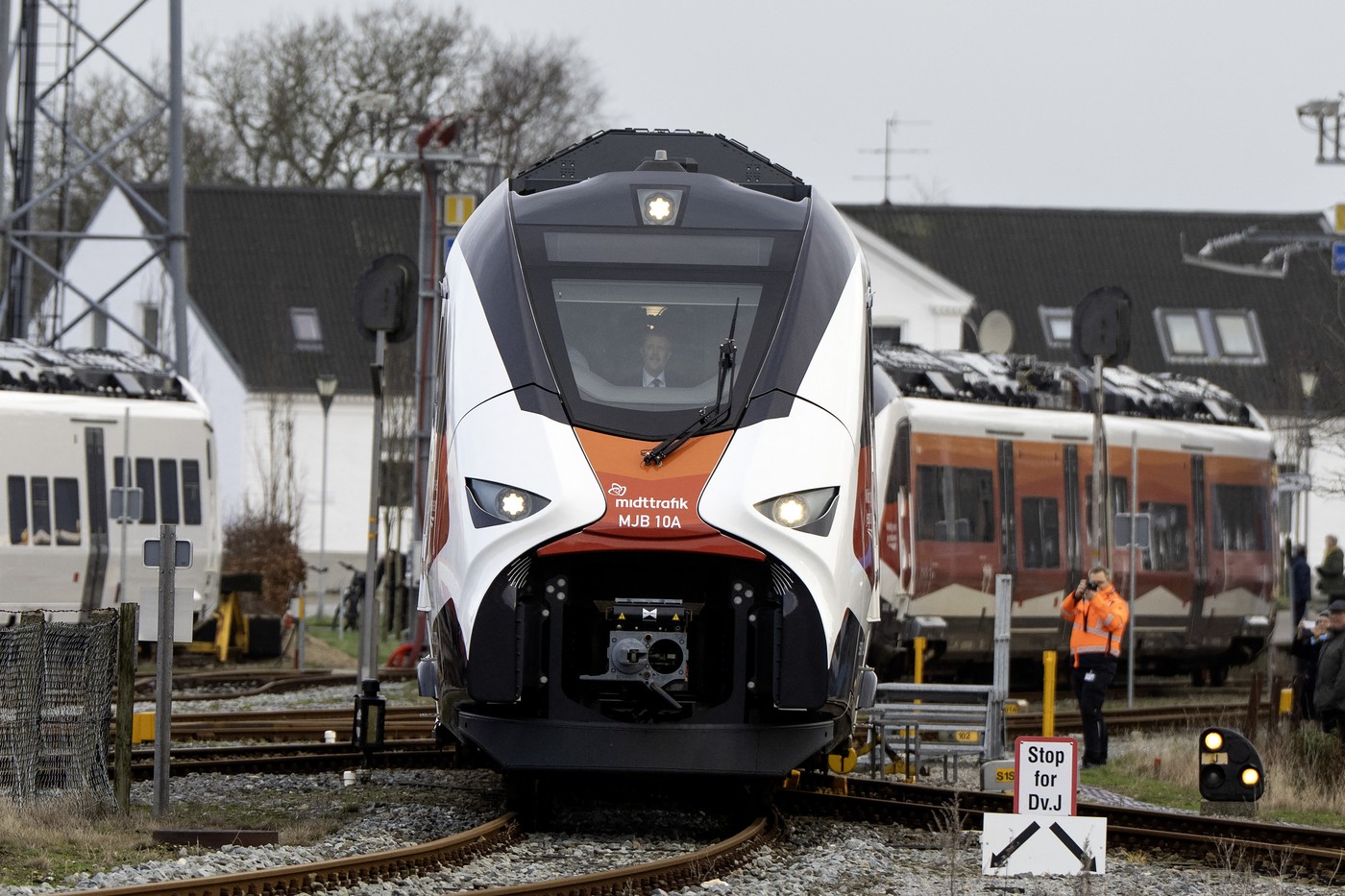 România vrea să cumpere 12 trenuri pe hidrogen. Există, însă, obstacole: infrastructura și stațiile de alimentare