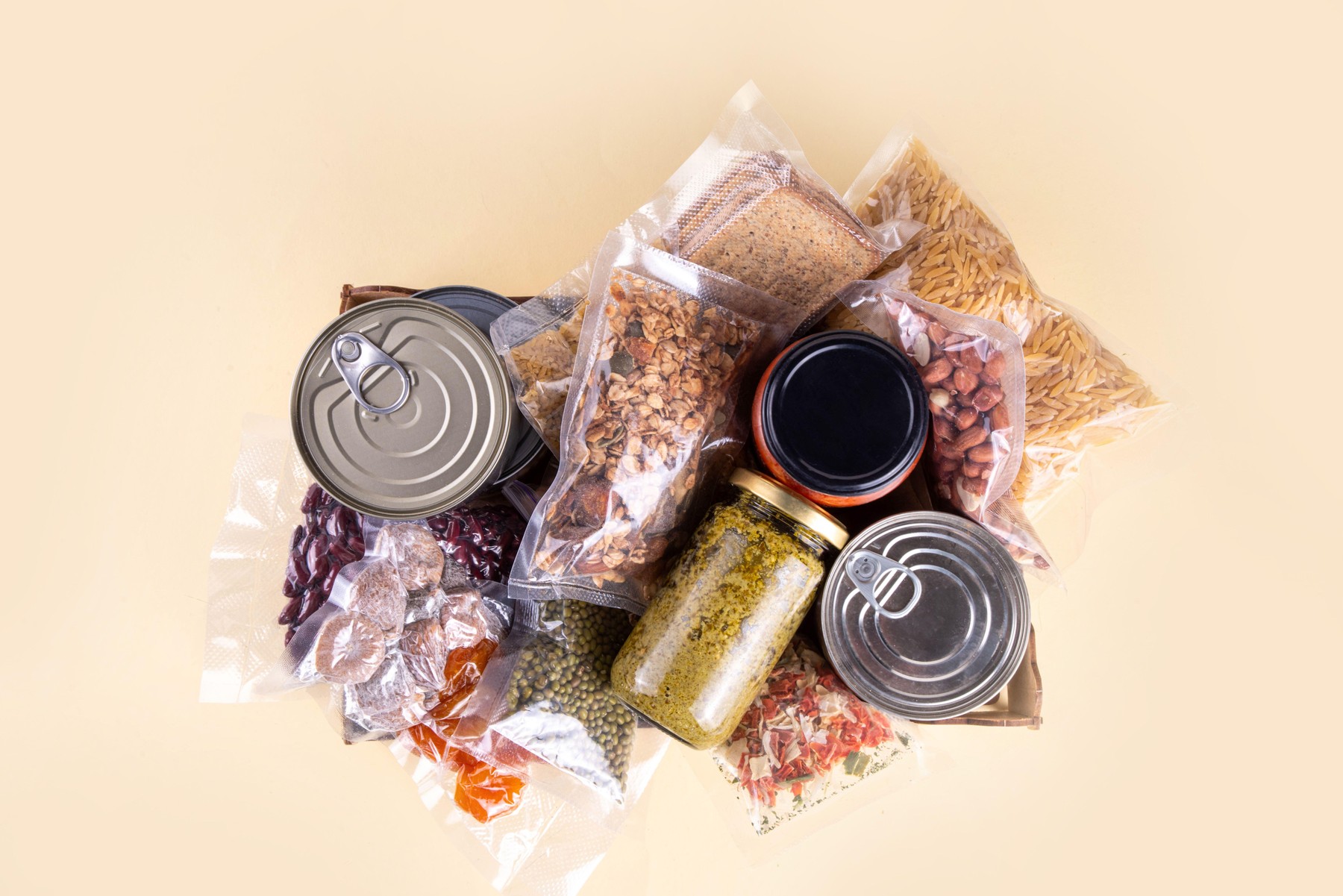 Ovăz, sardine și gustări: alimente esențiale de avut în stoc pentru vremuri tulburi. Sfaturile experților