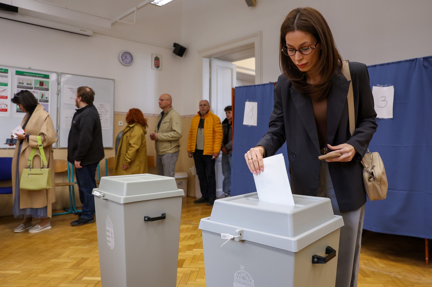 Prezență record la alegerile din Ungaria. Peste jumătate dintre alegători s-au prezentat la urne până la prânz