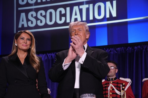 Focuri de armă la Cina Corespondenților de la Washington. Donald Trump a fost evacuat de urgență. Suspectul a fost capturat