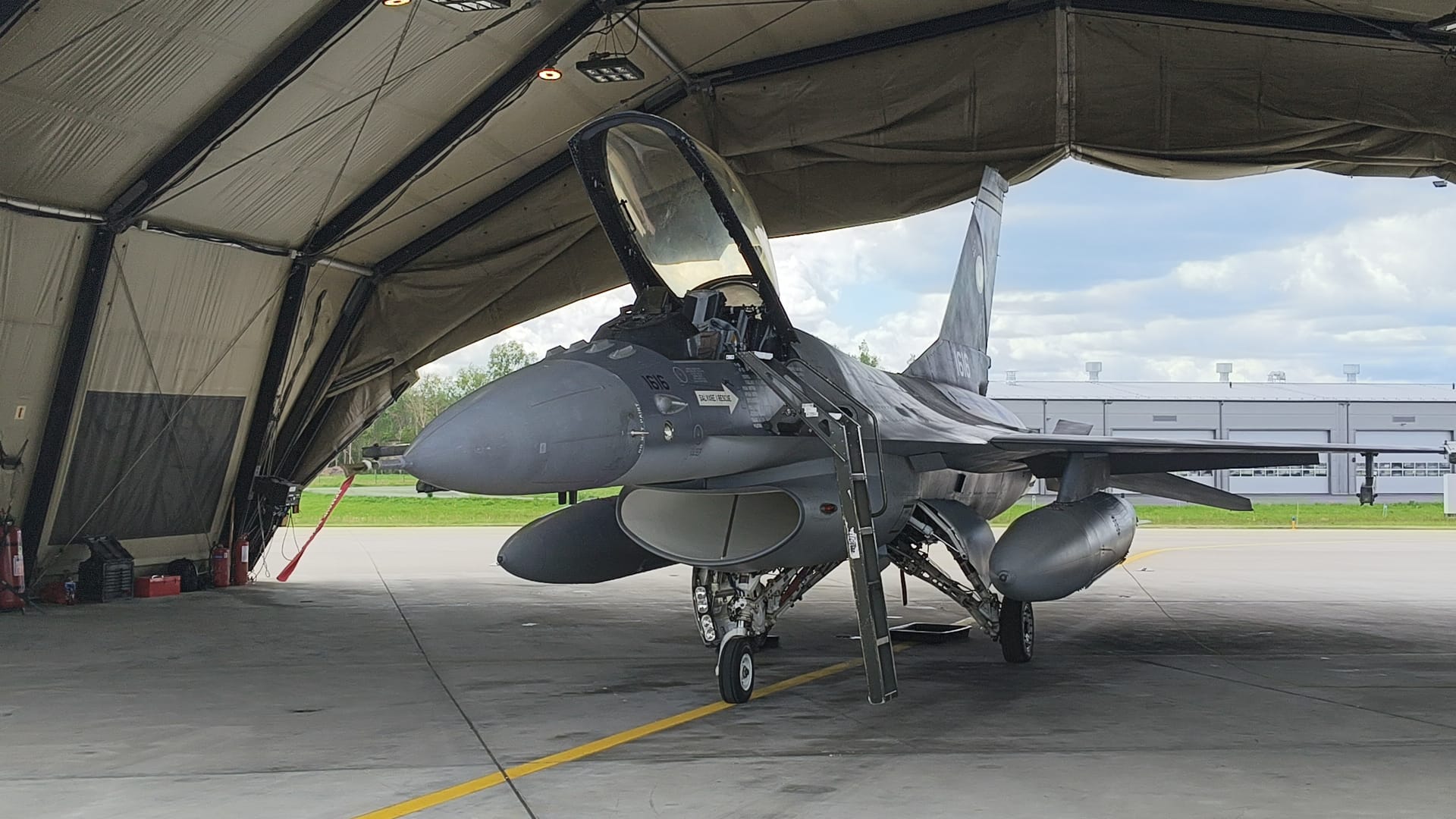 A treia misiune NATO de poliție aeriană cu F-16 în ţările baltice. Cum operează militarii din Carpathian Vipers