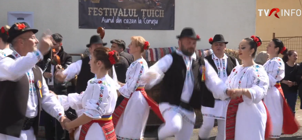 Festivalul Țuicii la Corușu: tradiții, degustări și atmosferă autentică în Cluj