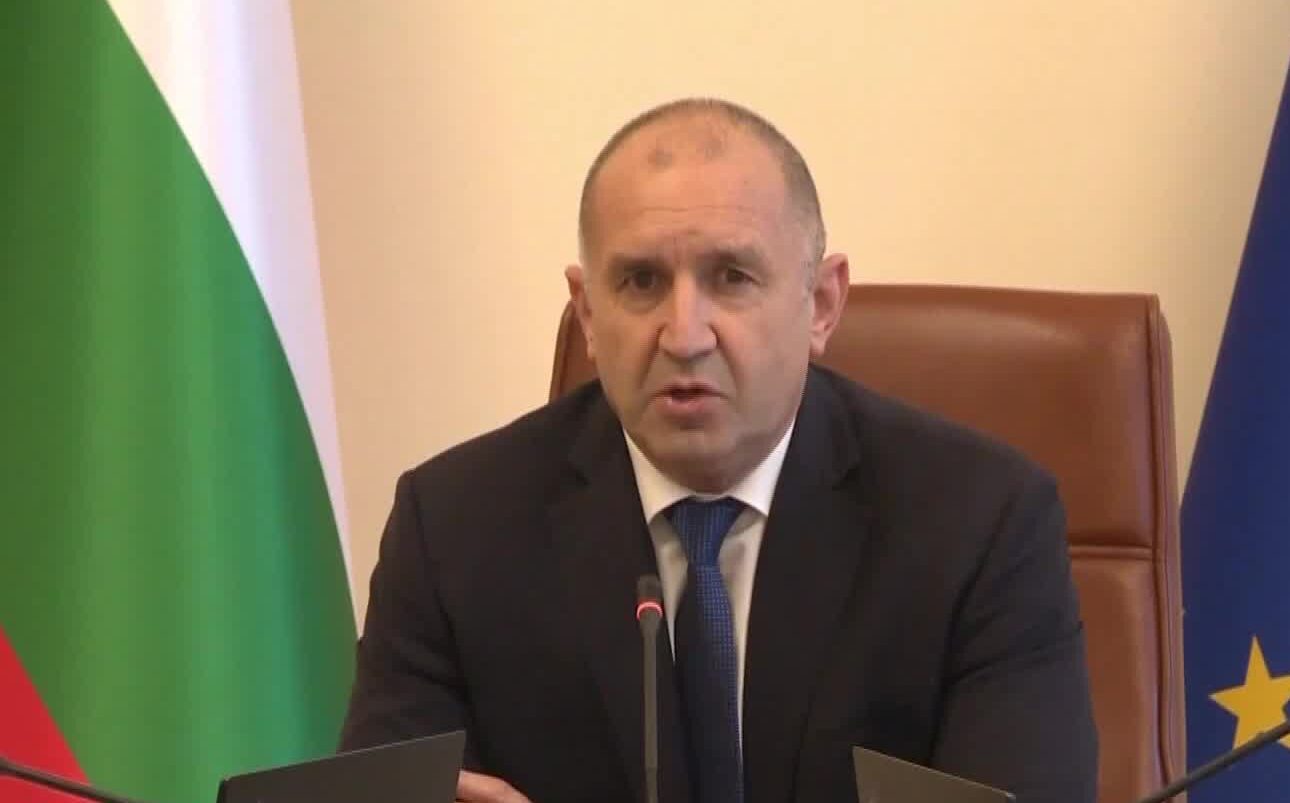 Bulgaria condiționează staționarea aeronavelor militare ale SUA pe teritoriul său. Radev cere ridicarea vizelor pentru bulgari