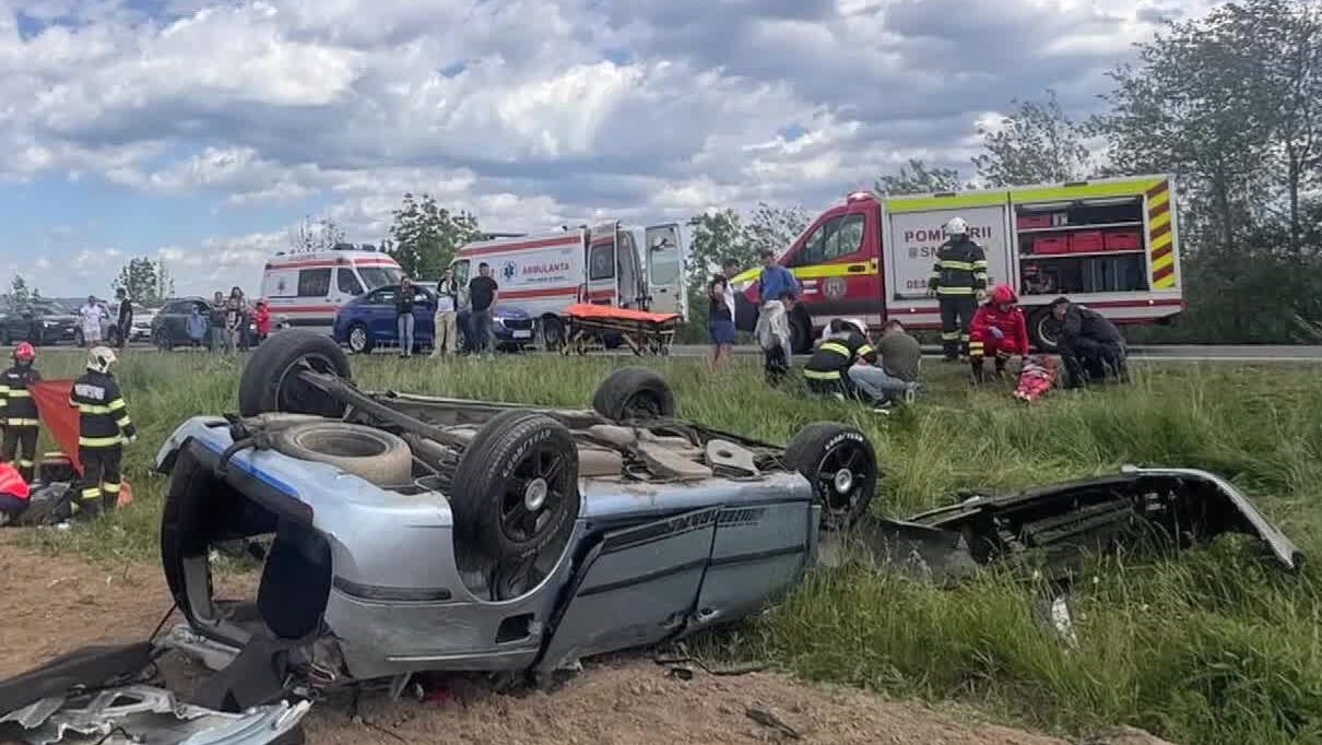 Accident teribil pe DN1, în judeţul Braşov: un copil de doi ani a murit, șase persoane au fost rănite