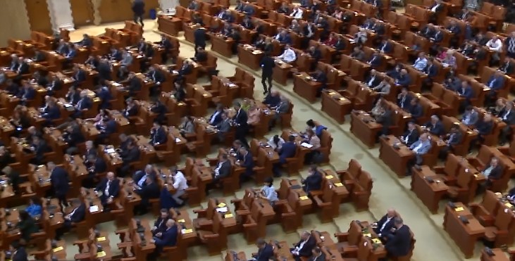 PSD, vot alături de AUR și SOS pentru abrogarea legilor antifasciste. USR cere social democraților retragerea sprijinului politic