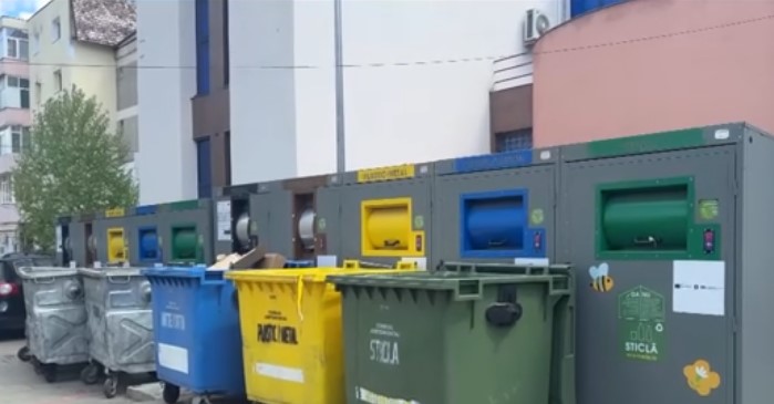 Stare de alertă în 65 de localități din Bacău, după ce au rămas fără salubrizare