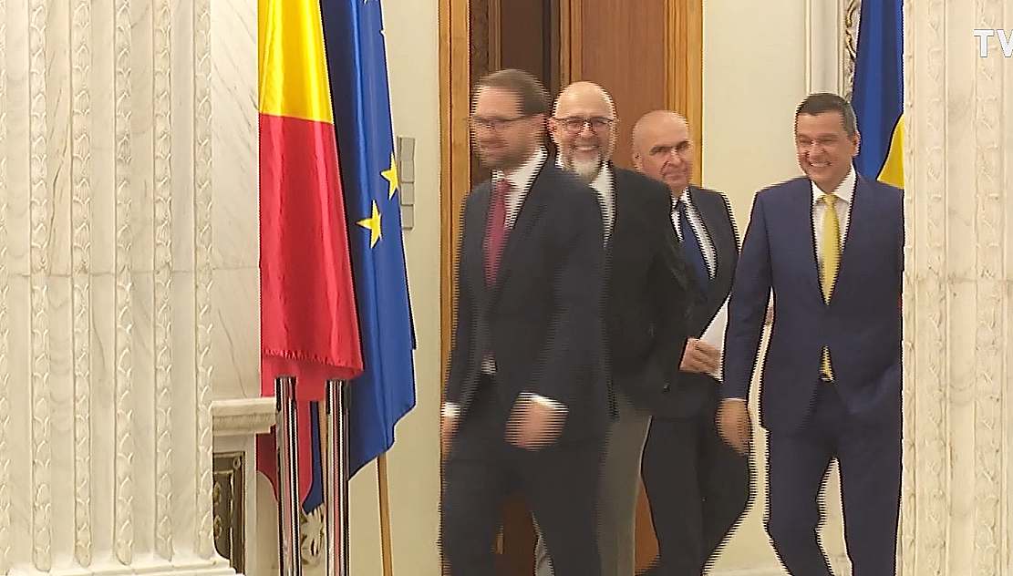 Criza economică încaieră partidele – Liderii politici, între criza economică şi lupta pentru putere