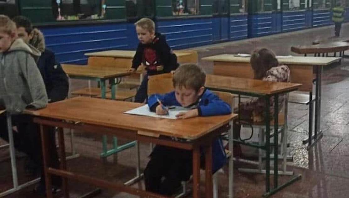 Ucraina intensifică pregătirea militară practică a elevilor din licee