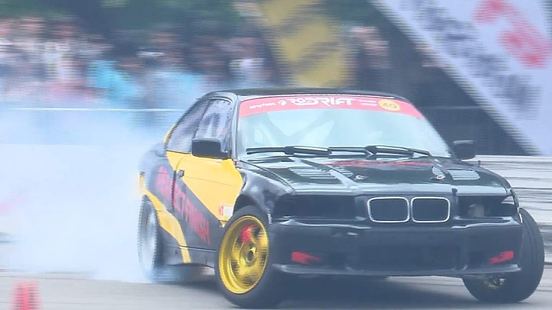 Poli AUTO FEST – Maşini frumoase de sute de mii de euro într-un eveniment la Politehnica București
