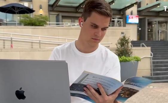 Cum arată viața într-un campus universitar american și cât de greu este drumul până acolo