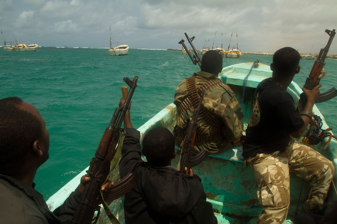 Petrolier deturnat în largul coastei Yemenului și dus spre Somalia. Fenomenul pirateriei creşte îngrijorător
