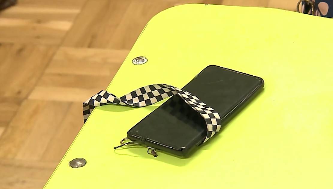 Primul raport naţional după interzicerea telefoanelor în şcolile din Finlanda. Cum s-a schimbat comportamentul elevilor
