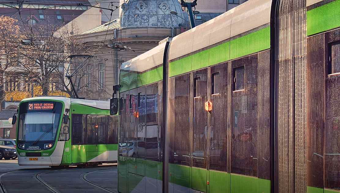 Tramvaiele 1 şi 10 vor circula sâmbătă până la miezul nopţii, pentru preluarea spectatorilor de la concertul Max Korzh