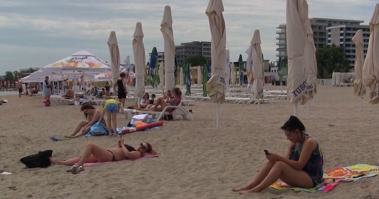 30.000 de români au ales litoralul pentru minivacanța de Rusalii