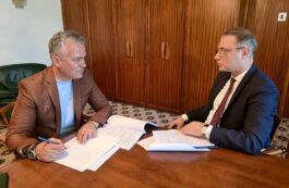 Nicușor Dan, întrebat dacă are convingerea că Adrian Veştea nu îşi va depune mandatul: E responsabilitatea dumnealui să vină în fața Parlamentului