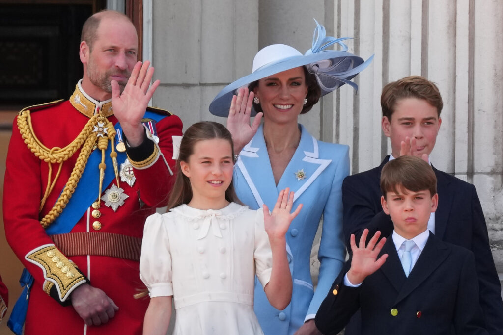 Prințul George va merge din septembrie la Colegiul Eton, unde a studiat și tatăl său